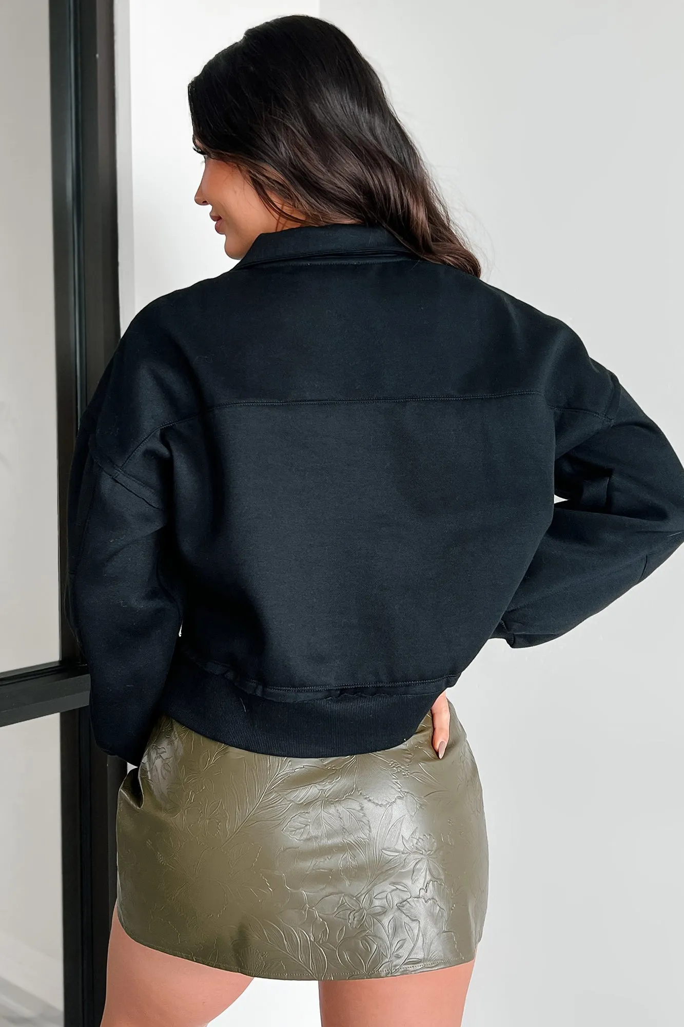 Produktiver Grommet-Detail-Pullover (Schwarz)