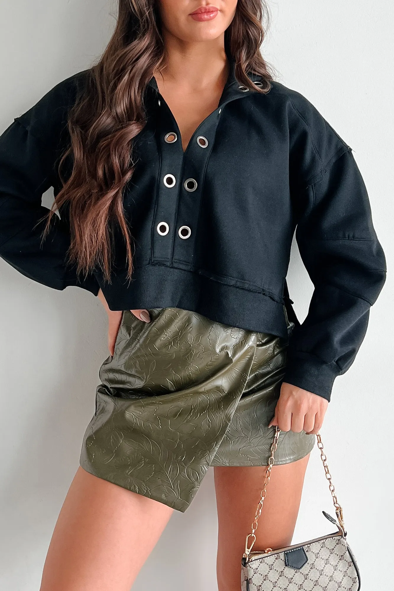 Produktiver Grommet-Detail-Pullover (Schwarz)