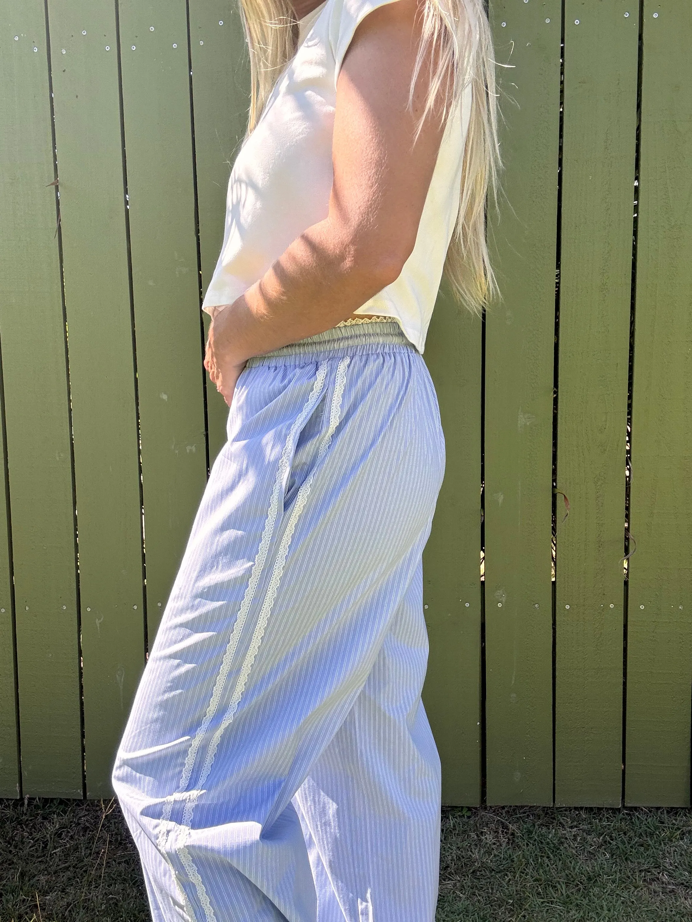 Bleu Athletica Hose