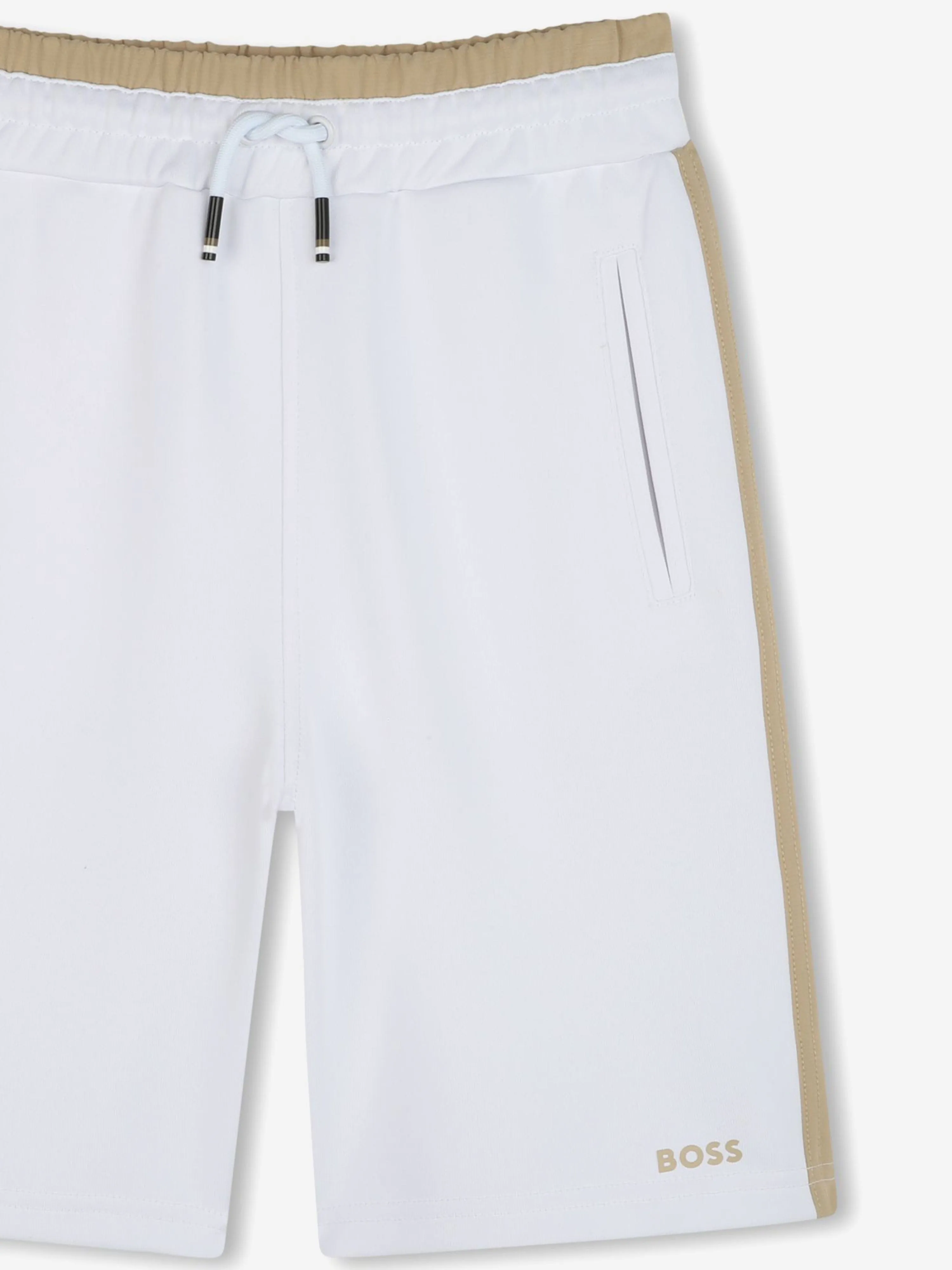 BOSS Boys Logo Bermuda Shorts in Weiß