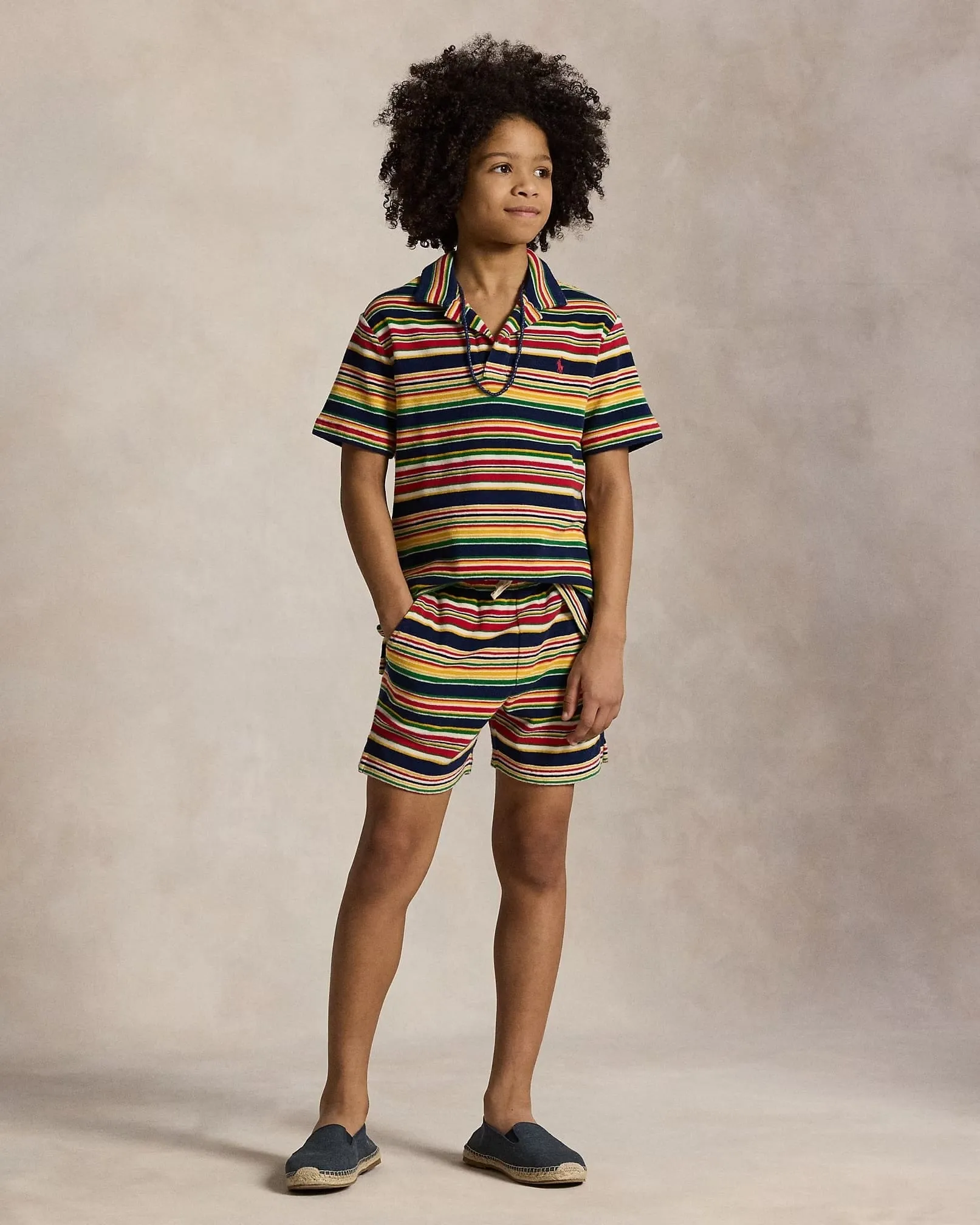 Gestreifte Jungen-Shorts in Mehrfarben