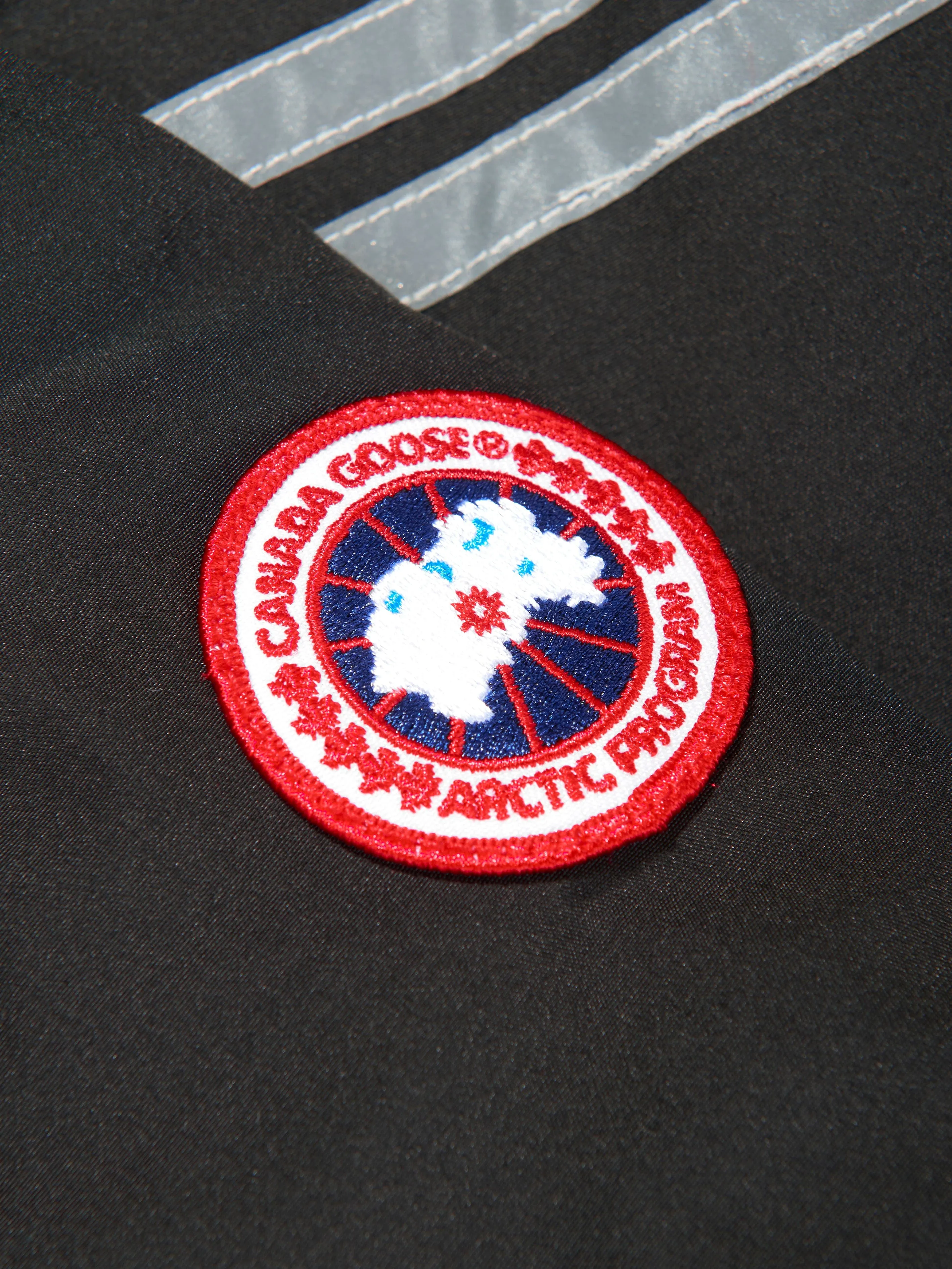 Canada Goose Kids Lynx Parka in Schwarz
