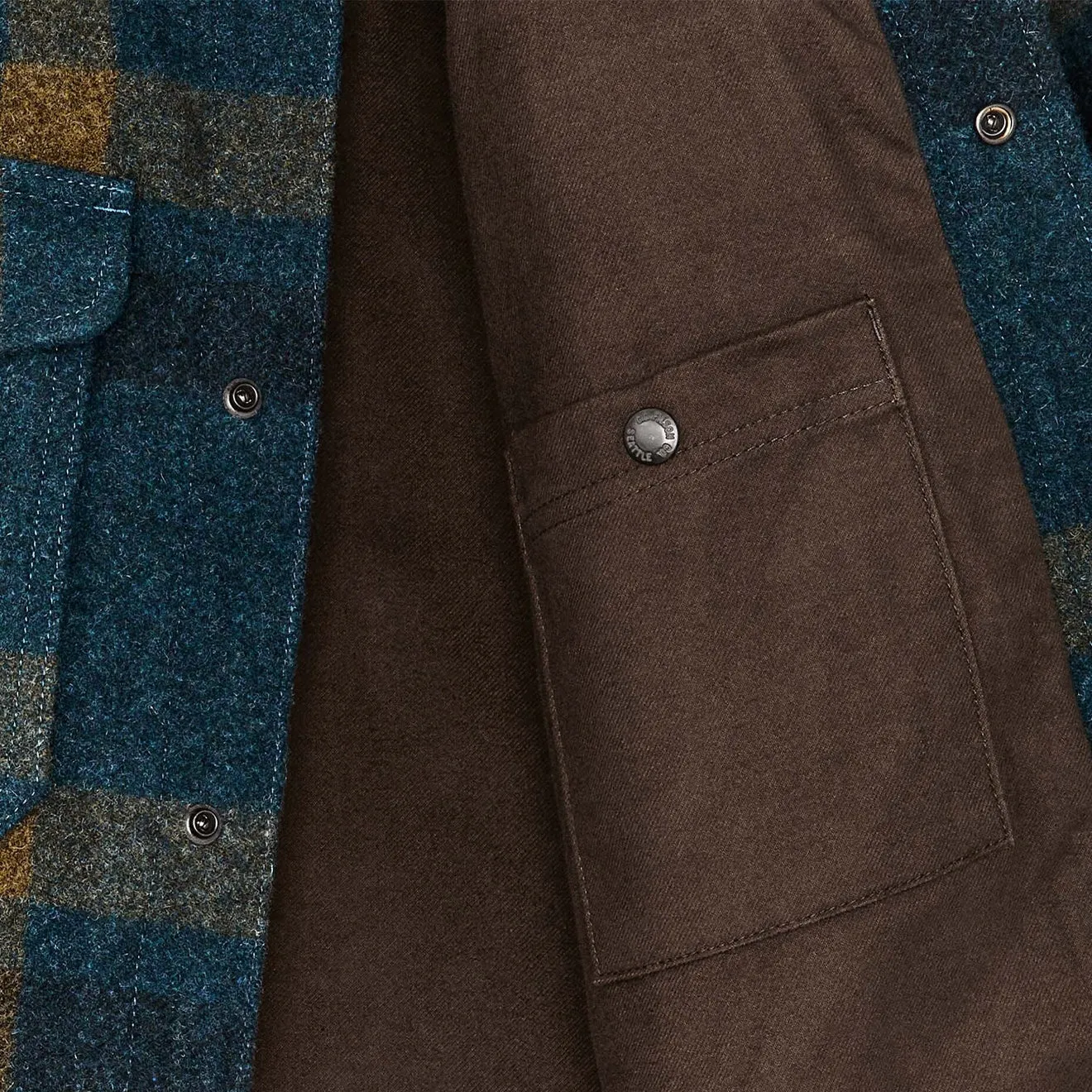 Filson Gefütterte Mackinaw Jac-Shirt in Türkis / Ocker Karo