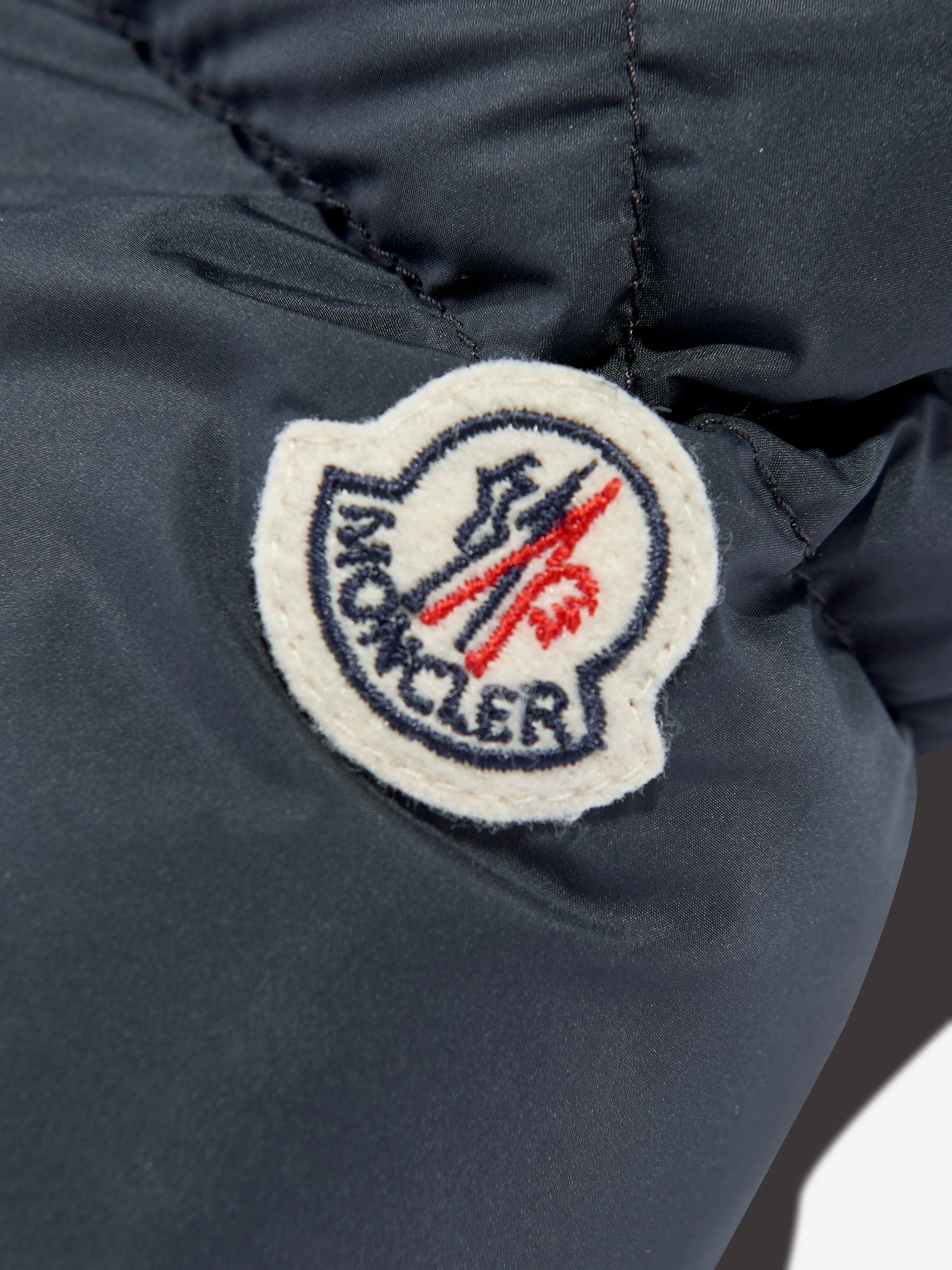 Moncler Enfant Jungen Daunengefütterte Mattan Jacke in Marineblau