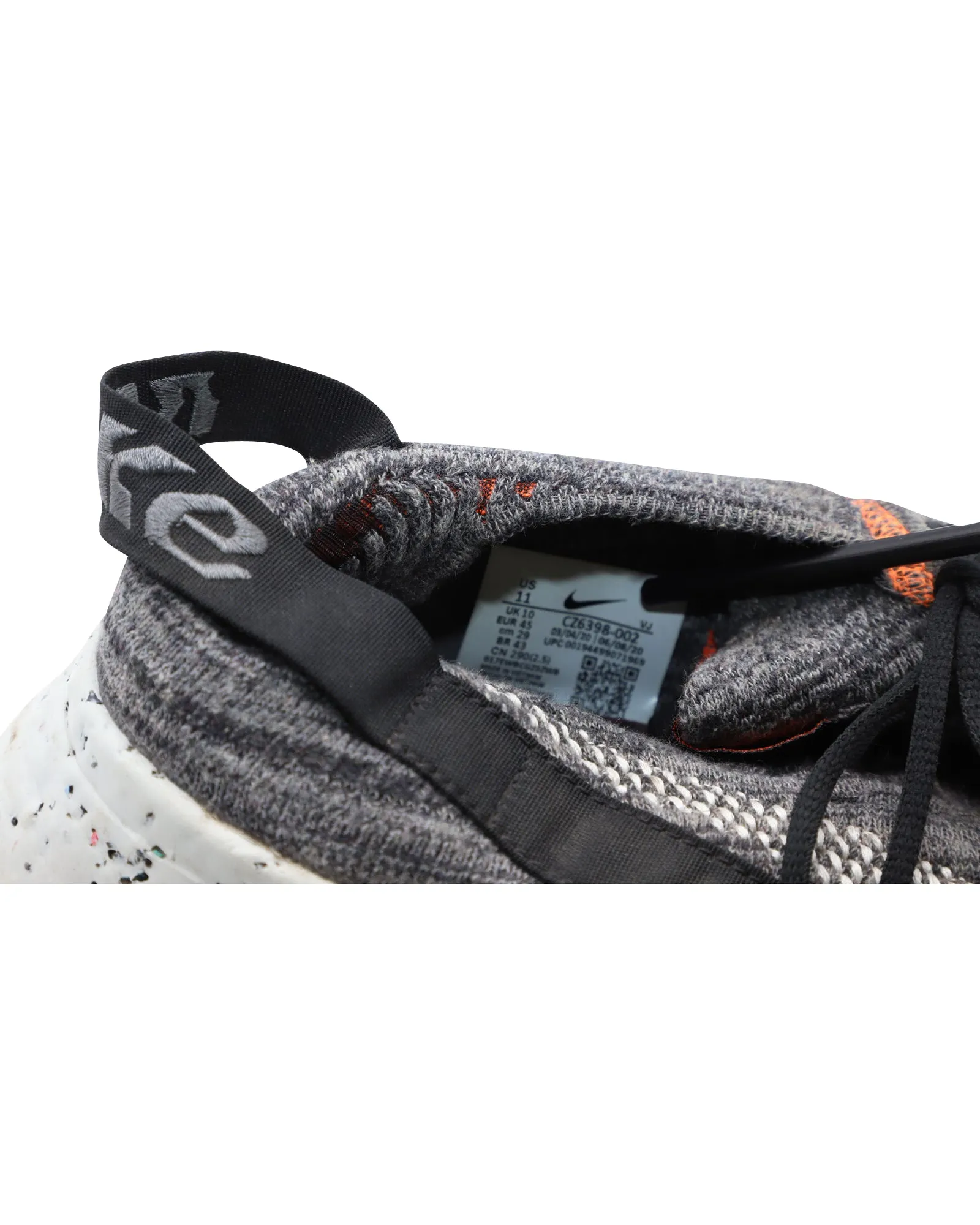 Nike Space Hippie IV in Eisengrauem Flyknit