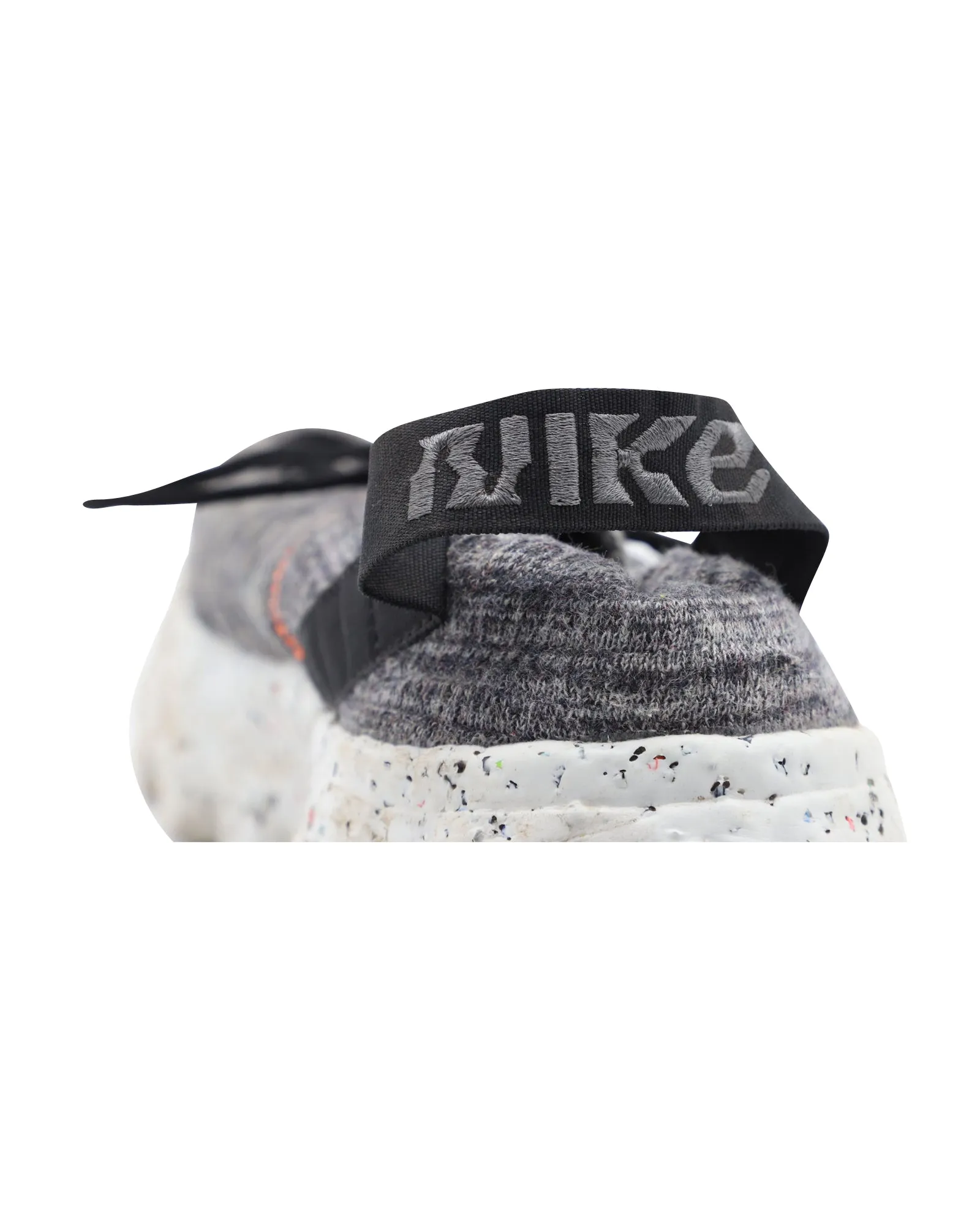 Nike Space Hippie IV in Eisengrauem Flyknit