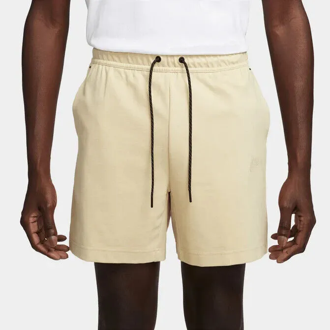 Nike Sportswear Tech DX0828-783 Herren Shorts Größte Gold Zugschnur Bund APP1337