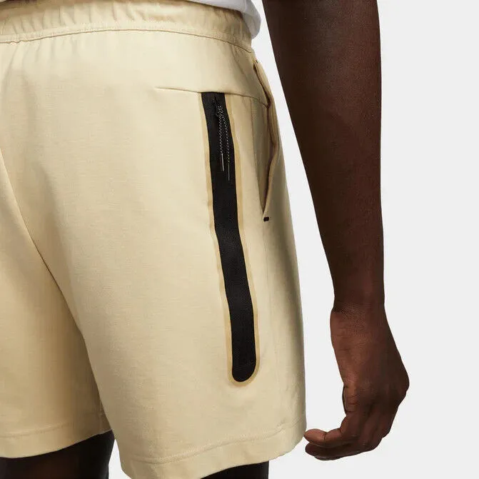 Nike Sportswear Tech DX0828-783 Herren Shorts Größte Gold Zugschnur Bund APP1337
