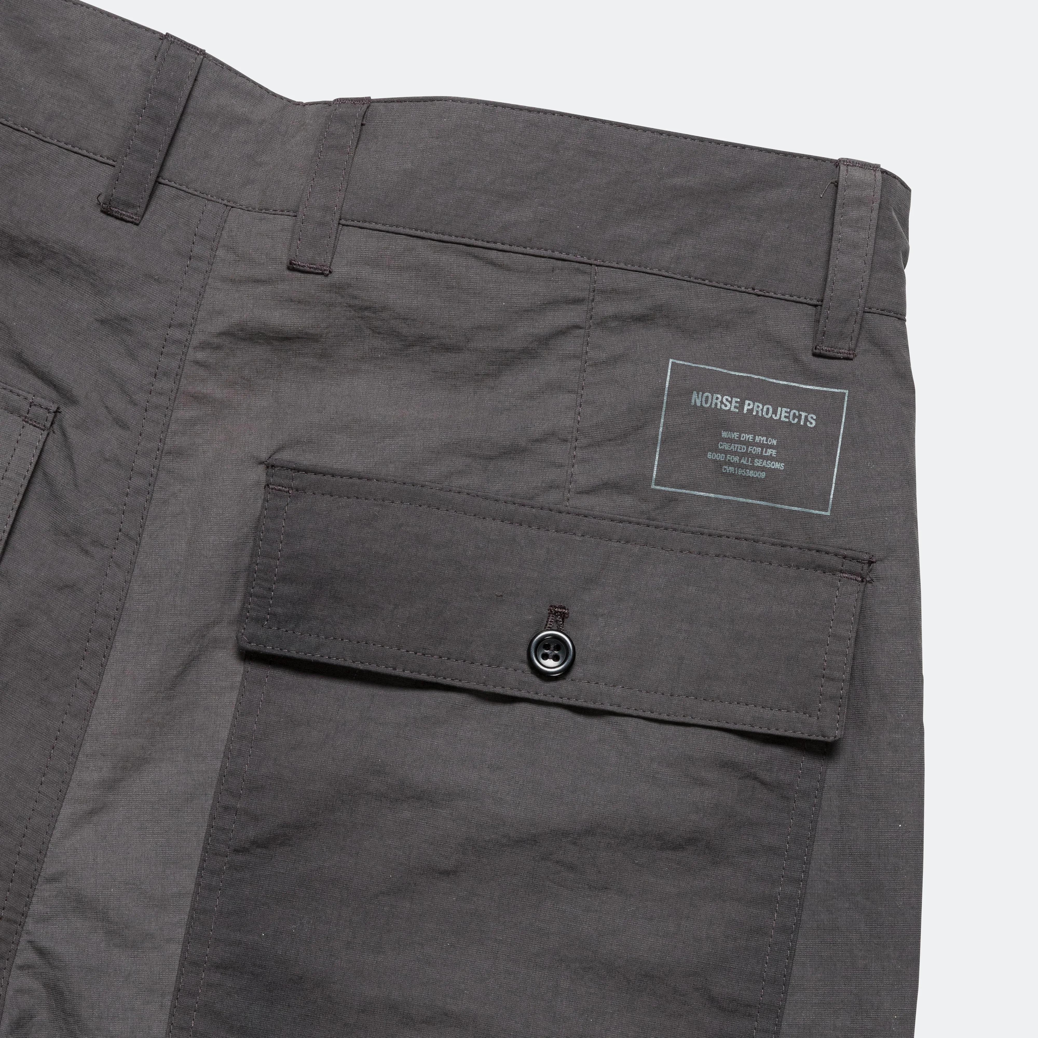 Norse Projects Kleidung Lukas Relaxed Wave Dye Shorts - Schwarz