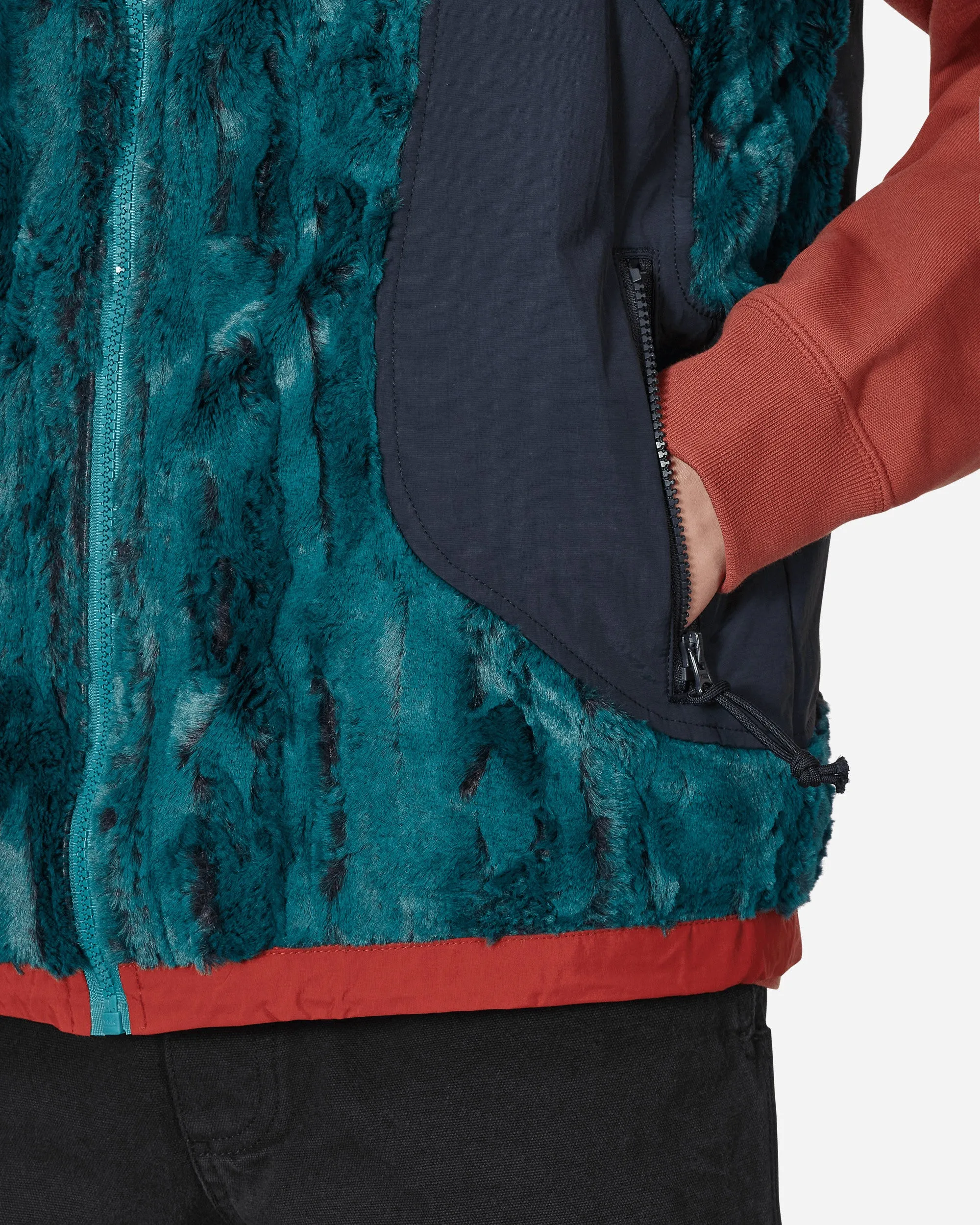 Bio-Pelzweste mit Paneele in Blau