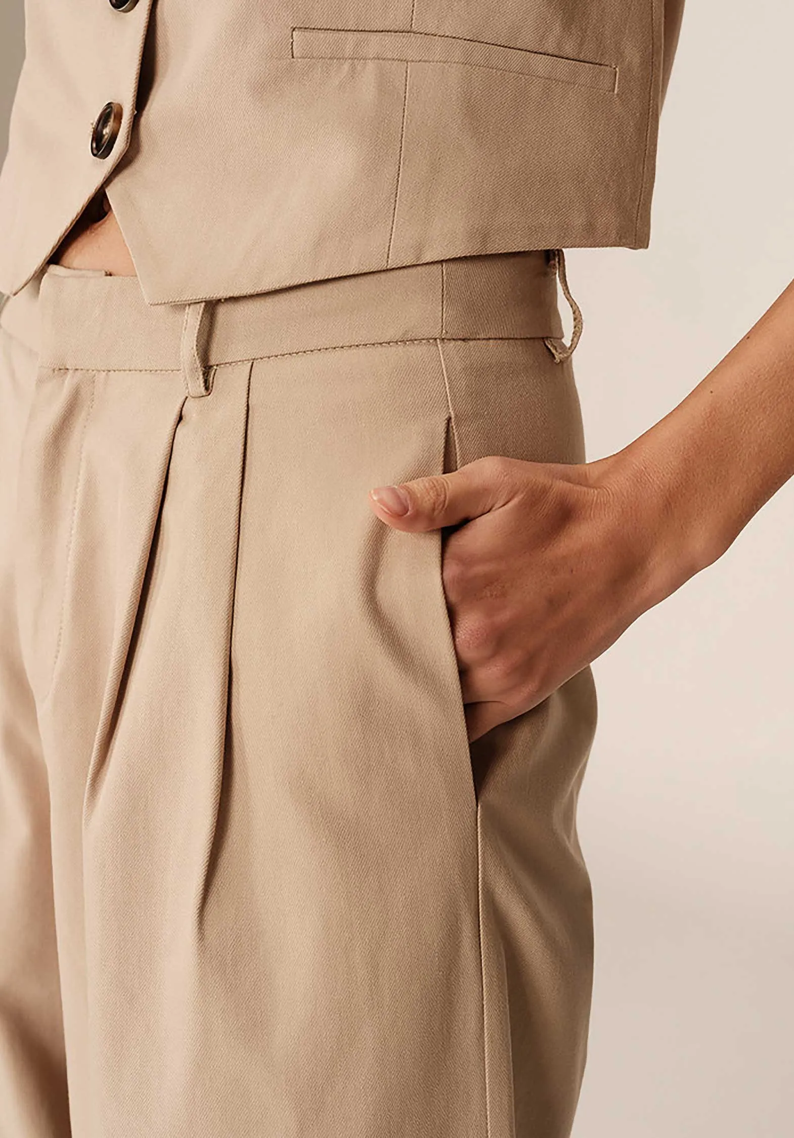 Hose Peter Beige