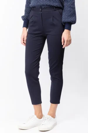 Plissierte Slim-Hose