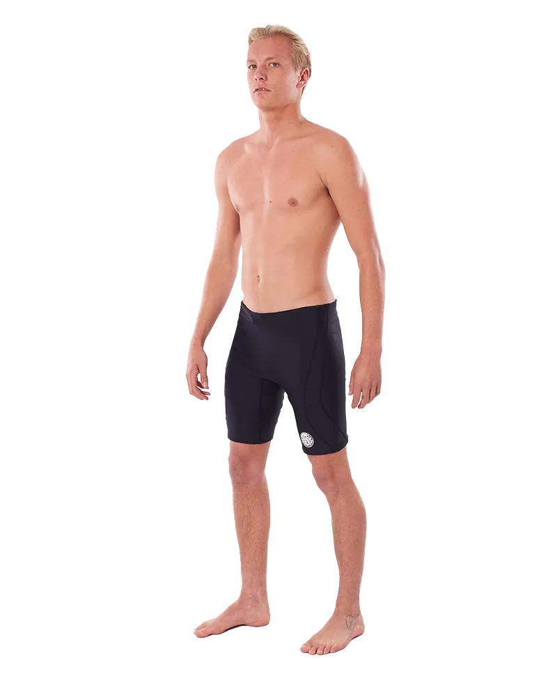 Rip Curl Clothing Thermopro Shorts in Schwarz