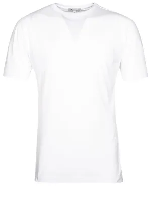 Sommerweiches T-Shirt mit Tasche in Weiß