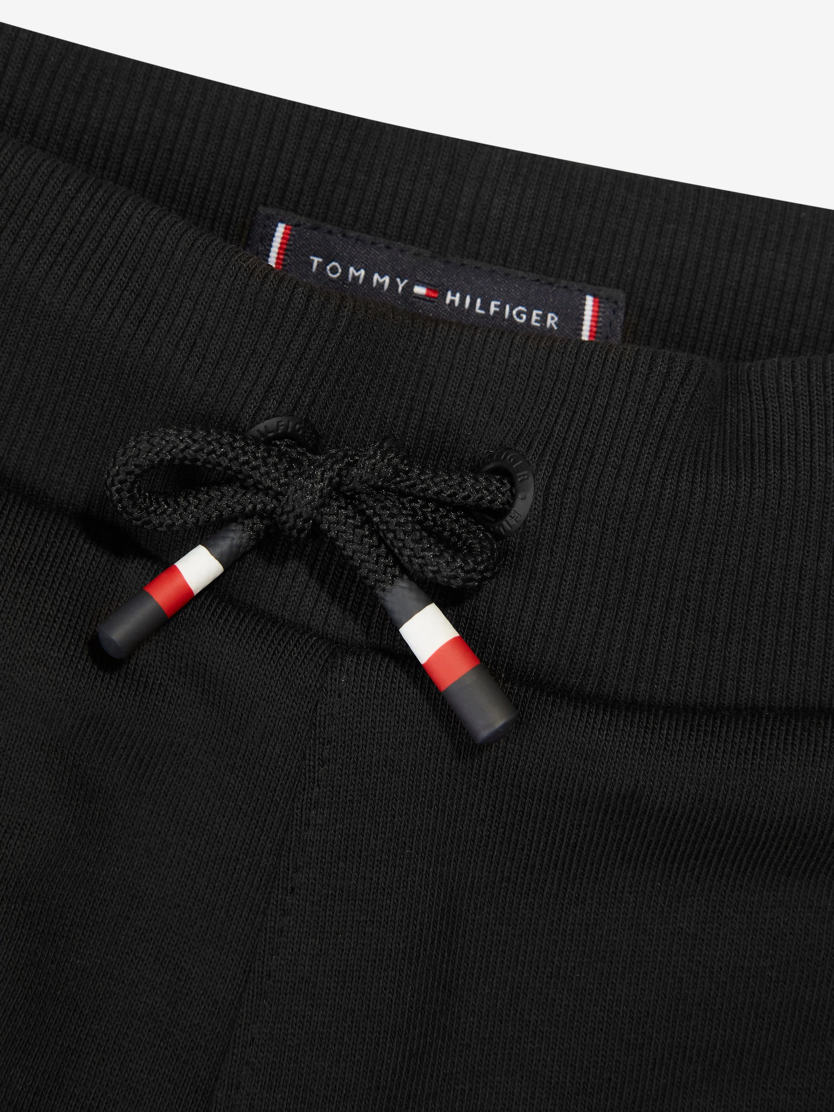 Tommy Hilfiger Jungen Essential Sweatshorts in Schwarz