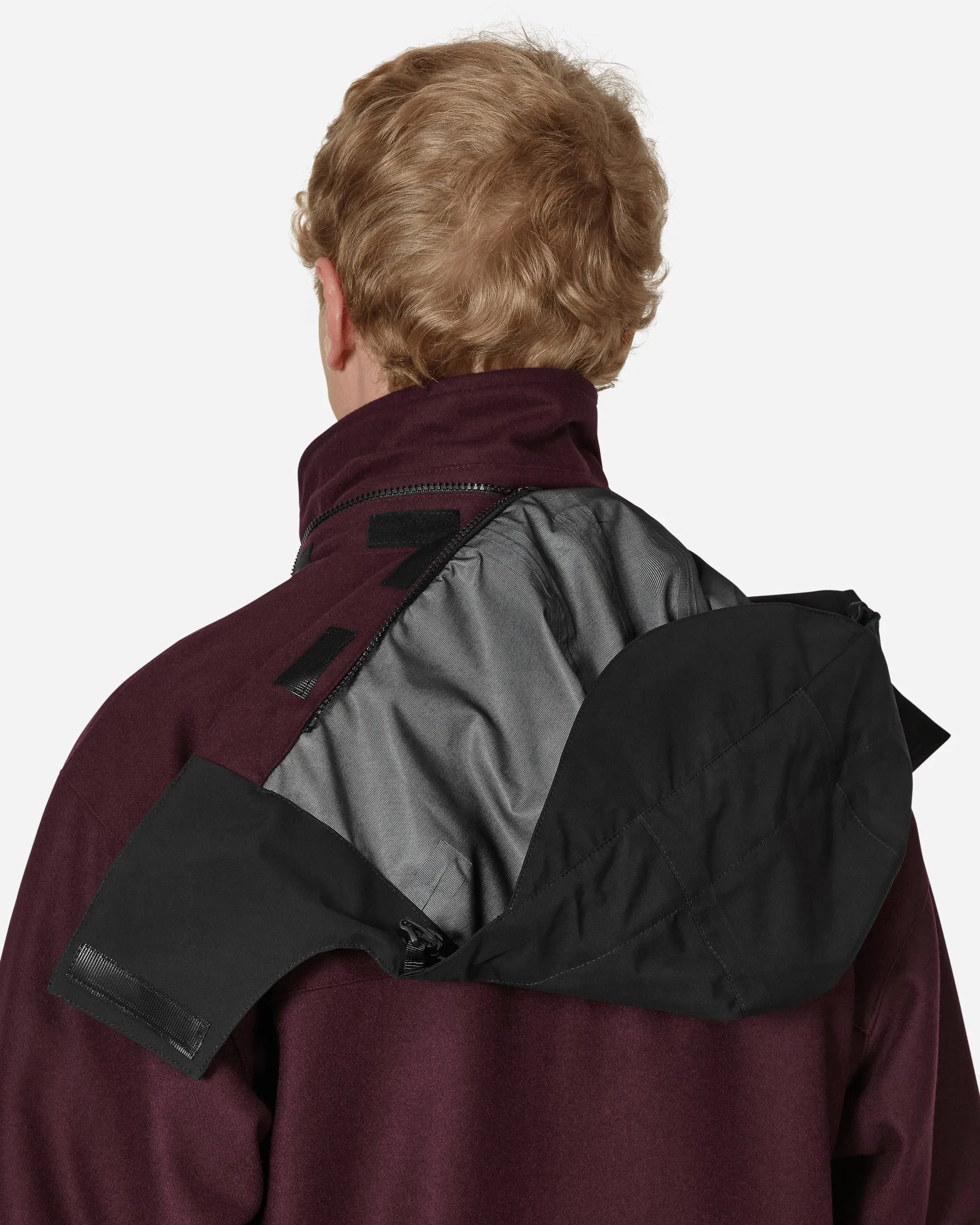 Rote Wollstoff-Schürzenjacke